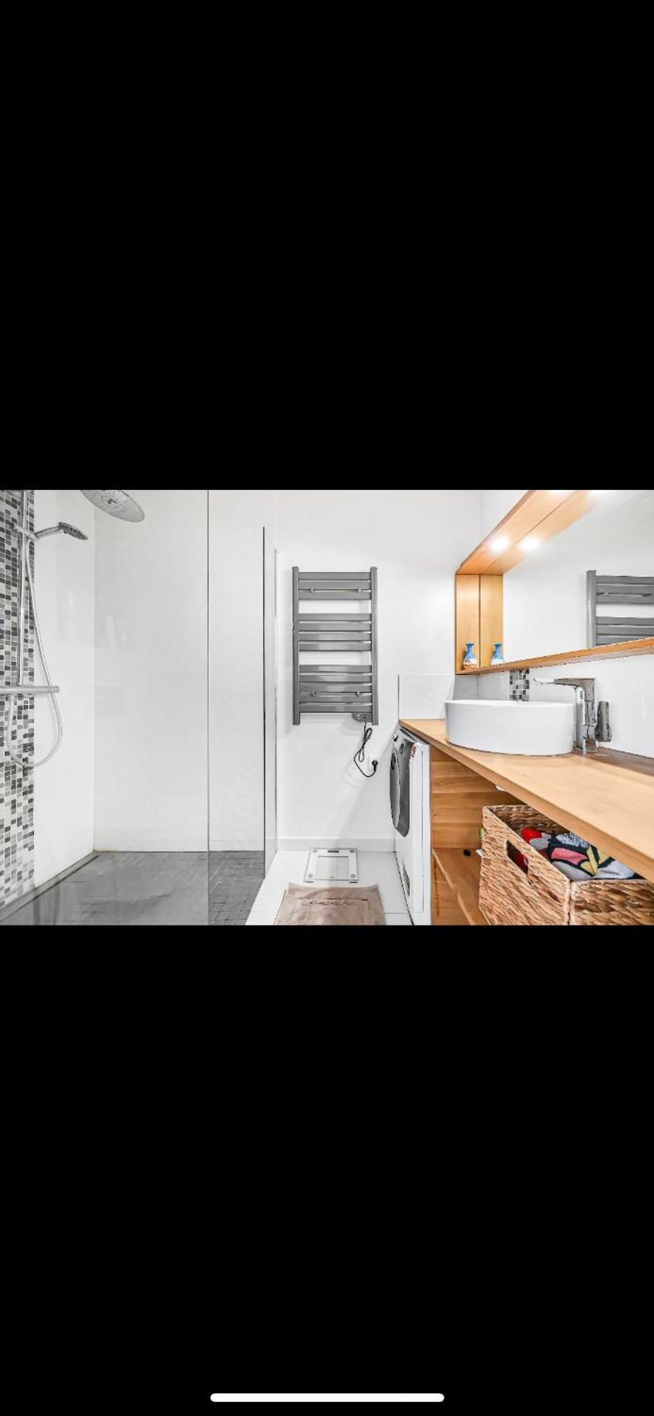 Appartement Duplex En Familiale Et Surveillee De 2 A Deux Pas De Paris Avec Sa Place De Parking Et Son Jardinet Pas De Fetes *