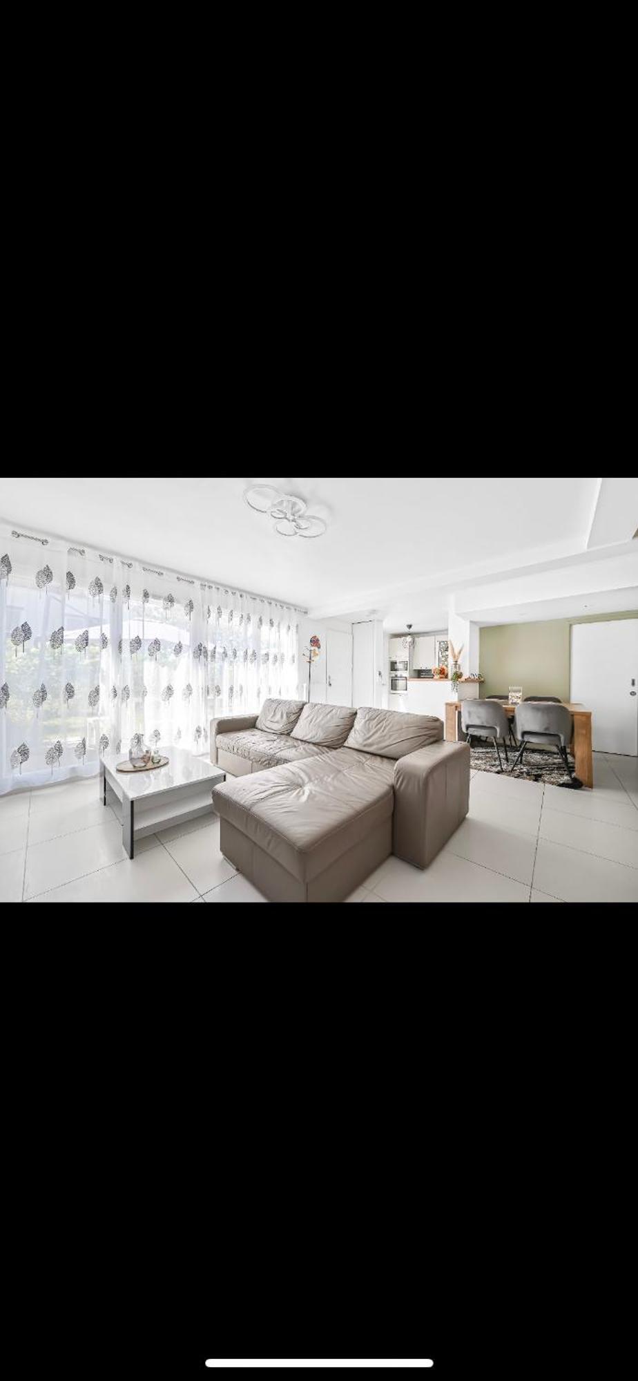 Duplex En Familiale Et Surveillee De 2 A Deux Pas De Paris Avec Sa Place De Parking Et Son Jardinet Pas De Fetes Appartement *